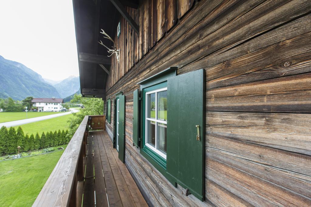 Forest Chalet, 15 Min To Salzburg Olt Town, And Most Beautiful Lakes, Secluded Location, 1,000 Sqm Garden, Mountainview, Panorama Sauna, Bath Whirlpool, Bbq&Bikes&Sunbeds For Free, Up To 10 P 哥林素萨尔察赫 外观 照片