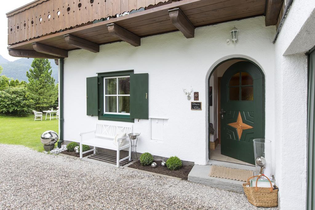 Forest Chalet, 15 Min To Salzburg Olt Town, And Most Beautiful Lakes, Secluded Location, 1,000 Sqm Garden, Mountainview, Panorama Sauna, Bath Whirlpool, Bbq&Bikes&Sunbeds For Free, Up To 10 P 哥林素萨尔察赫 外观 照片