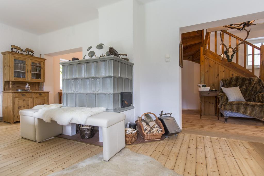 Forest Chalet, 15 Min To Salzburg Olt Town, And Most Beautiful Lakes, Secluded Location, 1,000 Sqm Garden, Mountainview, Panorama Sauna, Bath Whirlpool, Bbq&Bikes&Sunbeds For Free, Up To 10 P 哥林素萨尔察赫 客房 照片