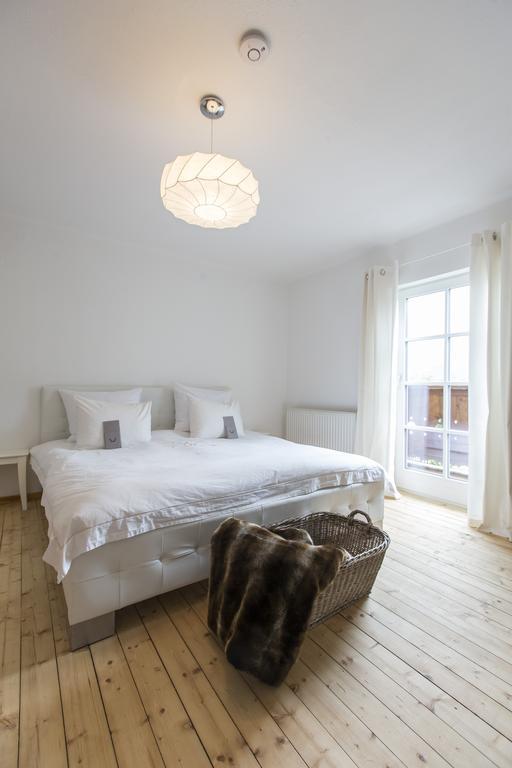 Forest Chalet, 15 Min To Salzburg Olt Town, And Most Beautiful Lakes, Secluded Location, 1,000 Sqm Garden, Mountainview, Panorama Sauna, Bath Whirlpool, Bbq&Bikes&Sunbeds For Free, Up To 10 P 哥林素萨尔察赫 客房 照片